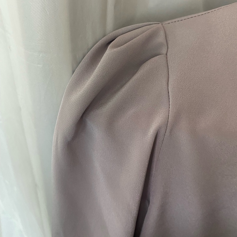 Vintage Women's Vintage grey beige top with unique details - Picture 4 of 7
